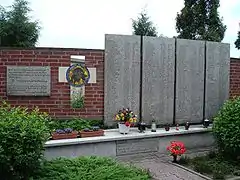 Mémorial aux victimes de guerre de la 97. Jäger-Division à Krzanowice (Pologne).
