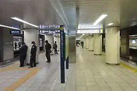 Quai commun de la ligne Shinjuku et Hanzōmon