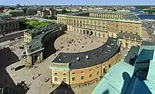 Le palais royal à Stockholm, vu depuis la cathédrale.