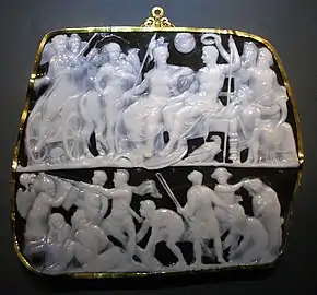 Le camée dit Gemma Augustea, en onyx à deux couches, 19 × 23 cm. Kunsthistorisches Museum, Vienne.