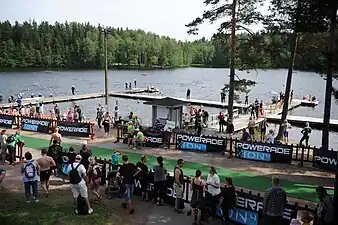 Triathlon au lac Kuusijärvi.