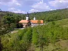 Le monastère de Kuveždin