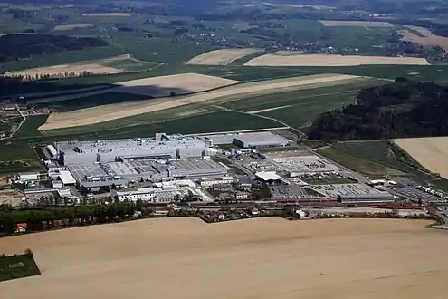 Vue aérienne de l'usine Škoda de Kvasiny.