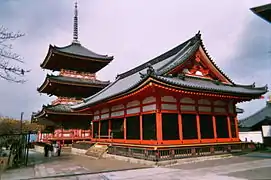 Pagode et kyōdō.