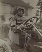 Léon Théry à son retour victorieux dans la cinquième coupe Bennett automobile (17 juin 1904).