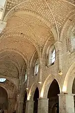 Abbaye de Léoncel (intérieur de l'église).