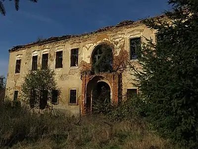 Ruines du château de Líšťany.