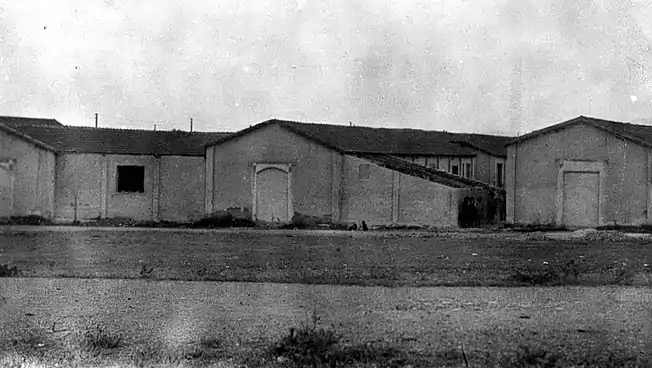 L'école Tebrotzassère à Salonique au début des années 1920.