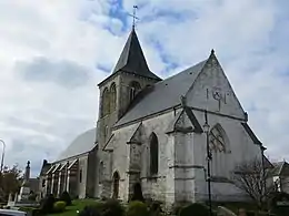 L'église romane bâtie à partir du XIe siècle