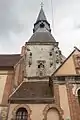 Le clocher de l'église vu depuis l'ouest.