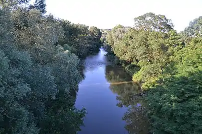 L'Hers-Vif, vu depuis l'ancien pont ferroviaire entre Roumengoux et Moulin-Neuf.