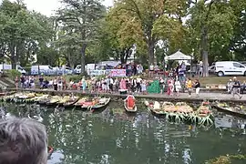 Marché flottant du marché de L'Isle-sur-la-Sorgue