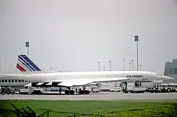 L'avion supersonique Concorde (ici le F-BVFD) stationné à Roissy