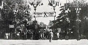 L'entrée principale du jardin du Grand-Rond en août 1937(pour le championnat de France de boules).