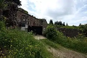 L'entrée du fort de Montgilbert.