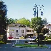 L'entrée du village : le Castéra.