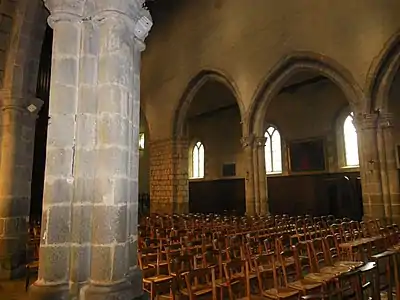 Arcades du côté nord  de la nef.