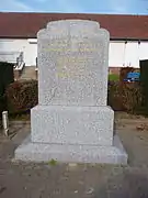 Le monument aux morts.