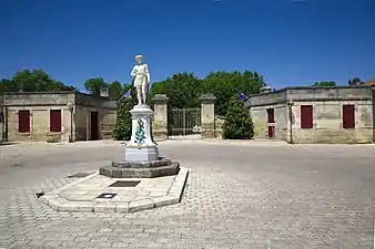 Fontaine du Perlau, Lamarque.
