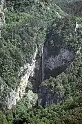 Chute d'eau dans le val d'Estéron