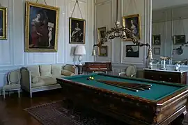 La salle de billard.