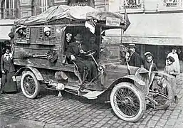 La « ménagerie » Grégoire, arrivée première des carrosseries fermées au rallye Posen-Saint-Sébastien.