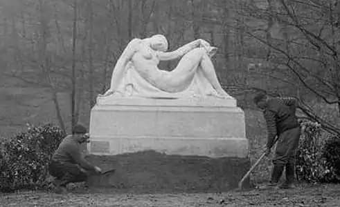 La Bacchante à Bagnères (1934).