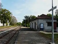 La voie ferrée ; vue prise en direction de Brive.