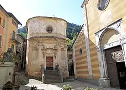 Chapelle des Pénitents blancs « d'En-Haut » ou de l'Annonciation, à côté de la collégiale Saint-Martin.