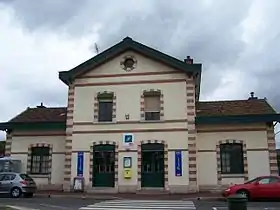 La gare de Bougival (sur le territoire de la commune de La Celle-Saint-Cloud).