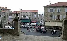 Place de l'Abbaye et une fontaine