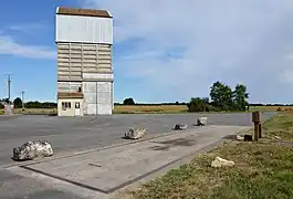 Pont-bascule du silo de La Chapelle-Bâton