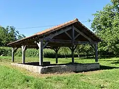 Lavoir à l'ouest du bourg.