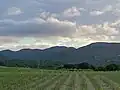 Vue de la Couronne à partir des chemins de Bellevue à Sainte-Rose.