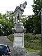 L'ancien monument aux morts.