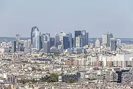 La Défense vue depuis le dôme du Sacré-Cœur.