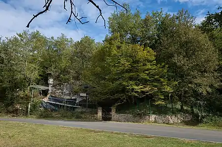 Le site de La Ferrassie au bord de la D32E5