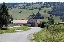 Entrée du village.