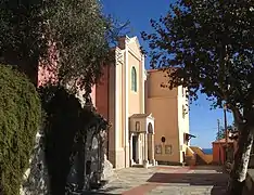 Piazza San Mauro et L'église paroissiale.