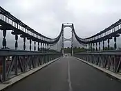 Le pont suspendu (août 2008).