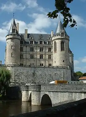 Image illustrative de l’article Château de La Rochefoucauld