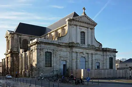 Cathédrale Saint-Louis (1742-1784) de la Rochelle.