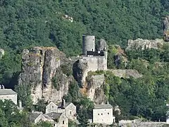 Les fortifications subsistantes de Saint-Véran.