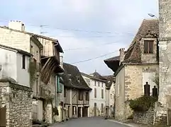 La rue du Port, une des plus anciennes du Fleix.