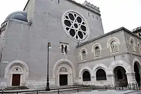 Vue de la synagogue de Trieste en juin 2014.