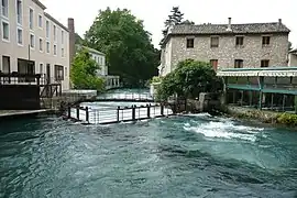 La Sorgue à Fontaine-de-Vaucluse à 1,53 mètre.
