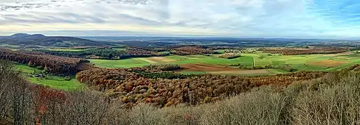 Panorama ouest sur la vallée de l'Ognon.