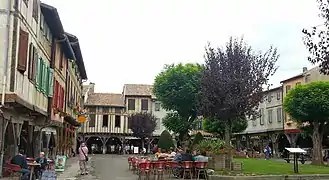 Place du Maréchal-Leclerc à Mirepoix.