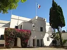 Ambassade de France en Algérie.