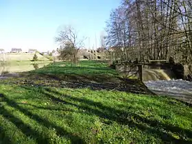 L'Aveyron à l'étang communal.